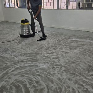 EPOXY 環氧樹脂自流平 - 清理灰塵和砂粒